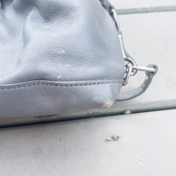 Authentic Gorgeous grey Coach handbag. - Picture 4 of 6
